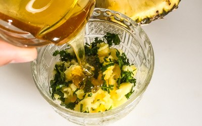 seasoning large pieces tuna pork crustaceans